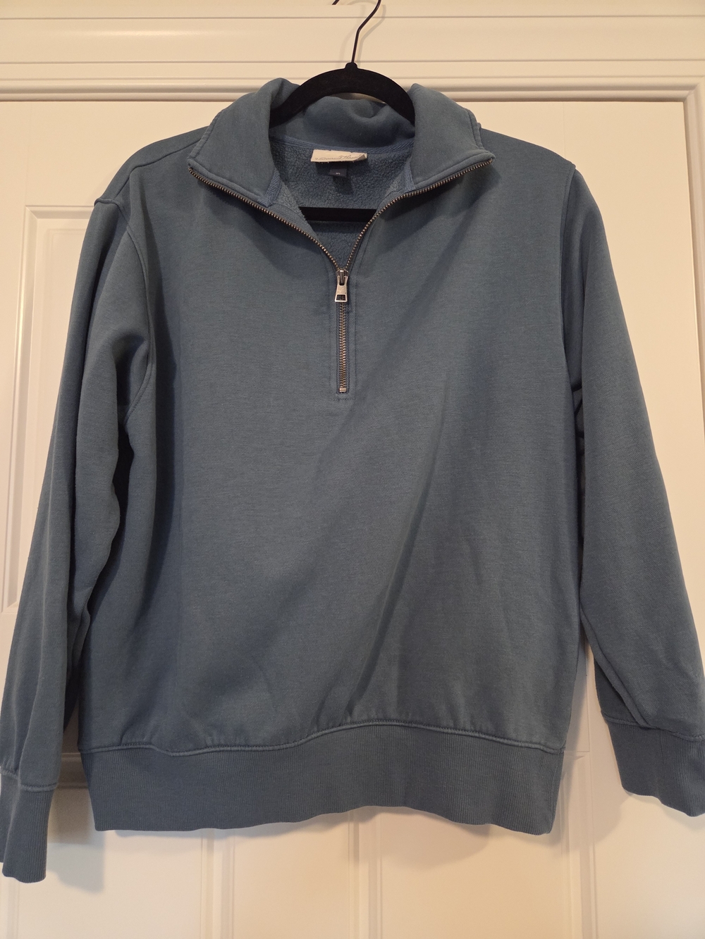 Universal Thread Women's Quarter-Zip Sweatshirt - Dusty Blue